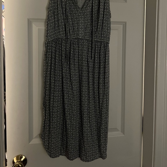 Printed maternity shift dress - Picture 2 of 2